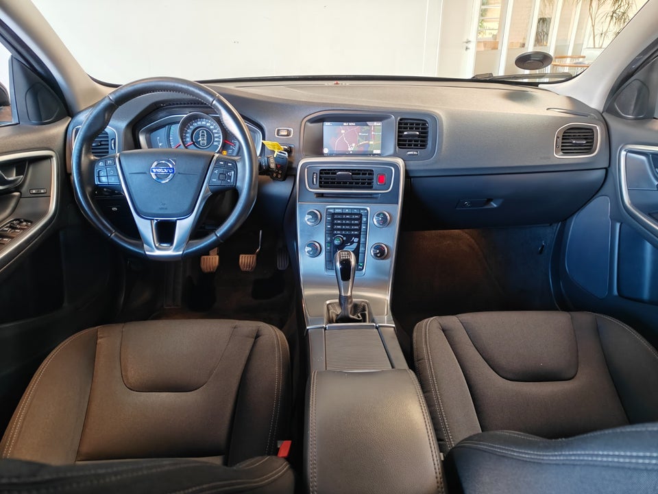 Volvo V60 2,0 D3 150 Kinetic 5d