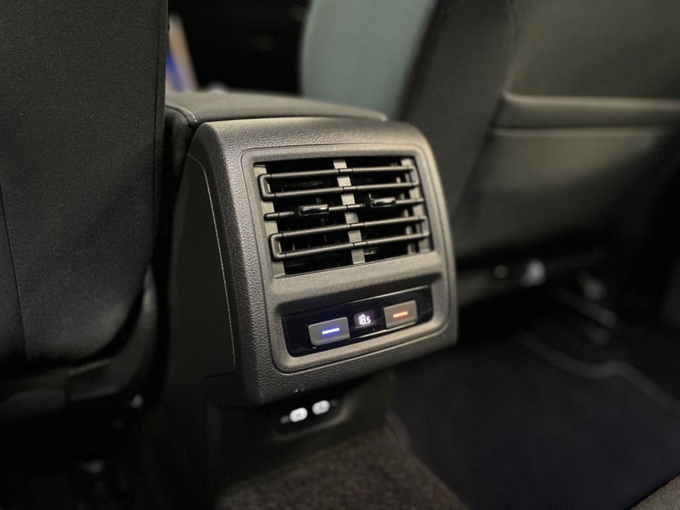 VW Golf VIII 1,4 eHybrid DSG 5d