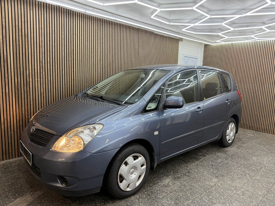 Toyota Corolla Verso 1,8 Sol 5d