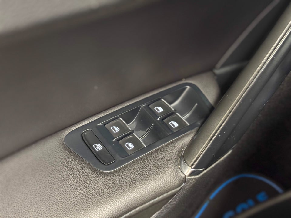 VW Golf VII 1,4 GTE DSG 5d