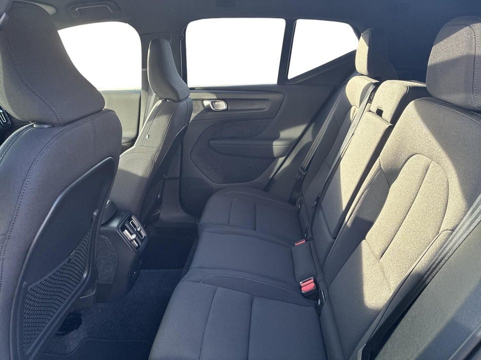 Volvo EX40 Extended Range Plus 5d