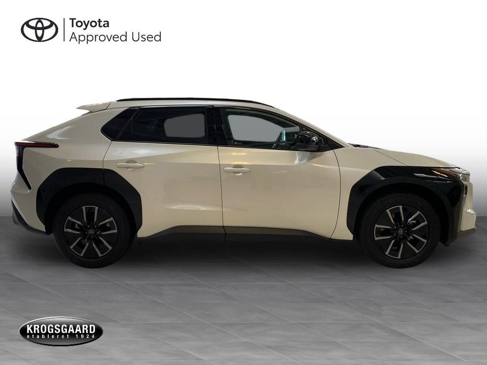 Toyota bZ4X 73 Executive 5d