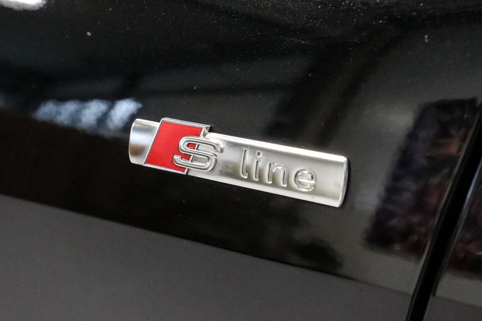 Audi Q4 e-tron 50 S-line quattro 5d