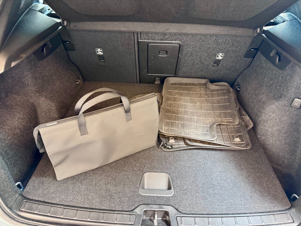 Volvo XC40 P8 ReCharge Twin R-Design 5d