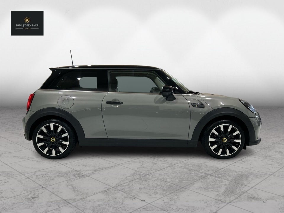 MINI Cooper SE Classic Trim 3d
