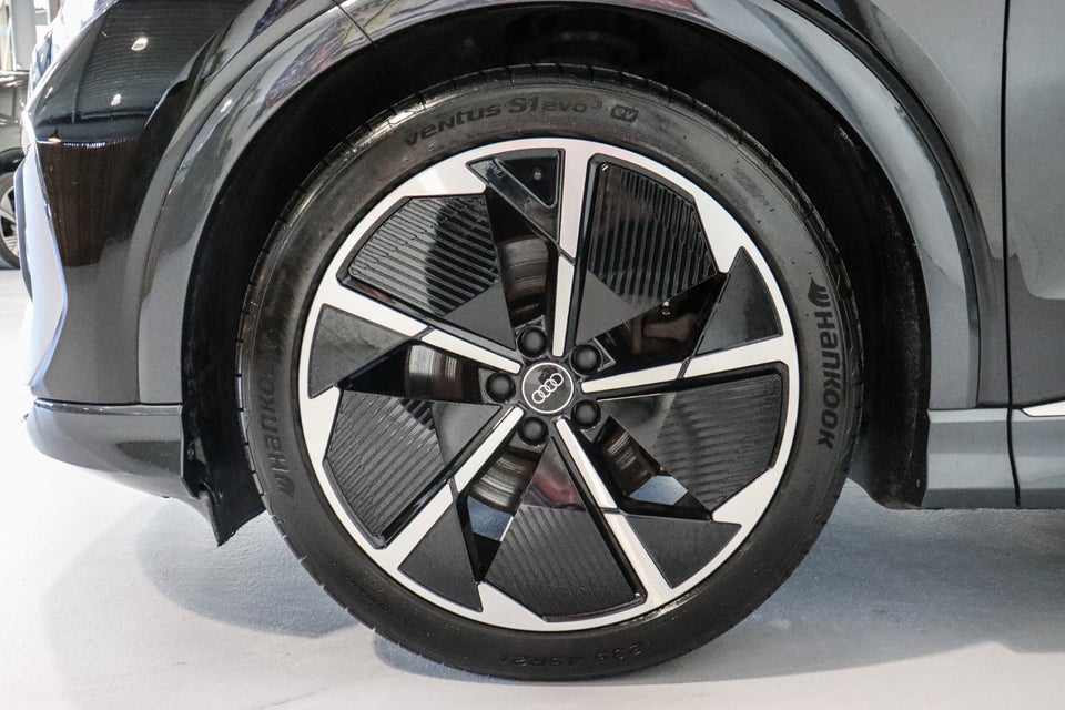 Audi Q4 e-tron 50 S-line quattro 5d