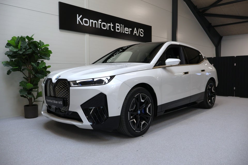 BMW iX xDrive40 M-Sport 5d