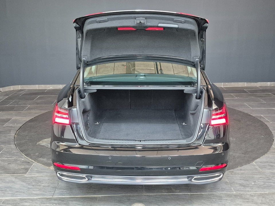 Audi A6 40 TDi S-tr. 4d