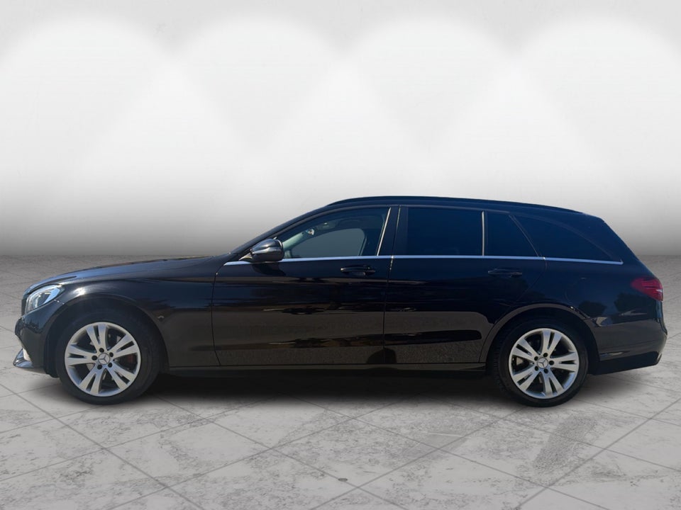 Mercedes C220 d 2,2 Avantgarde stc. aut. 5d