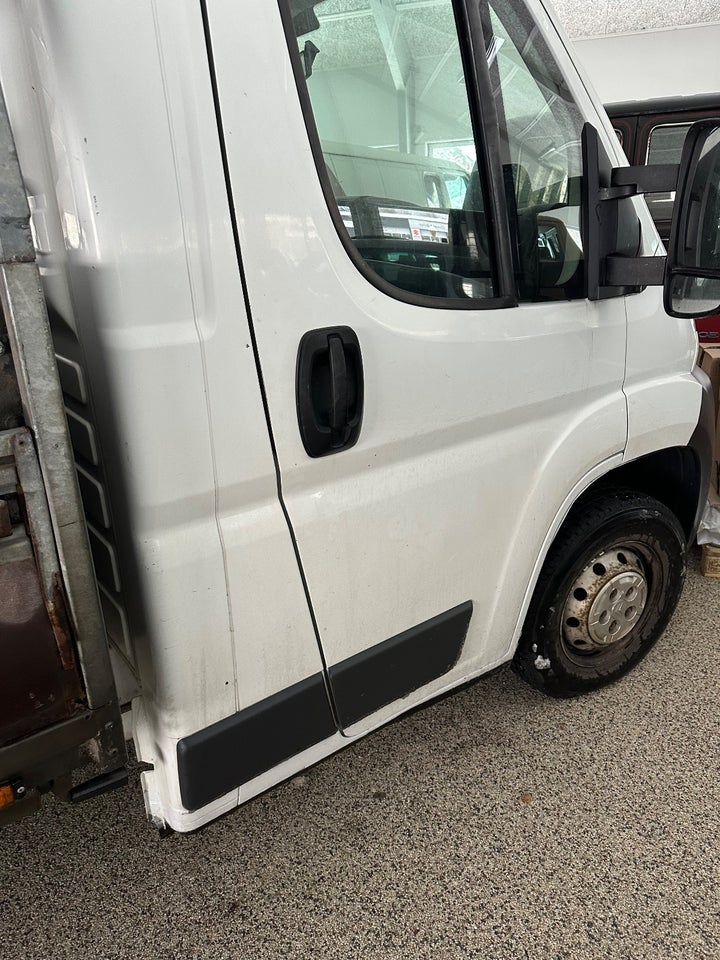 Citroën Jumper 35 2,2 HDi 130 Chassis L3 2d