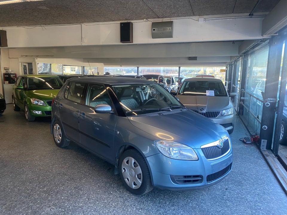 Skoda Fabia 1,4 16V Ambiente 5d