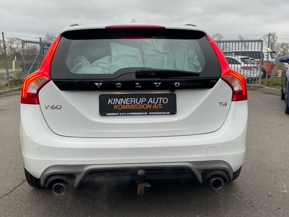 Volvo V60 2,0 T4 190 R-Design aut. 5d