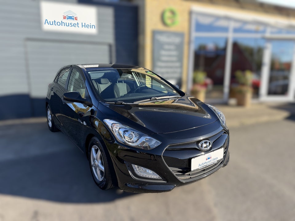Hyundai i30 1,6 GDi XTR Eco 5d