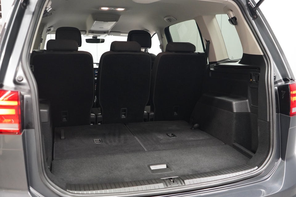 VW Touran 1,6 TDi 115 Comfortline Connect DSG 7prs 5d