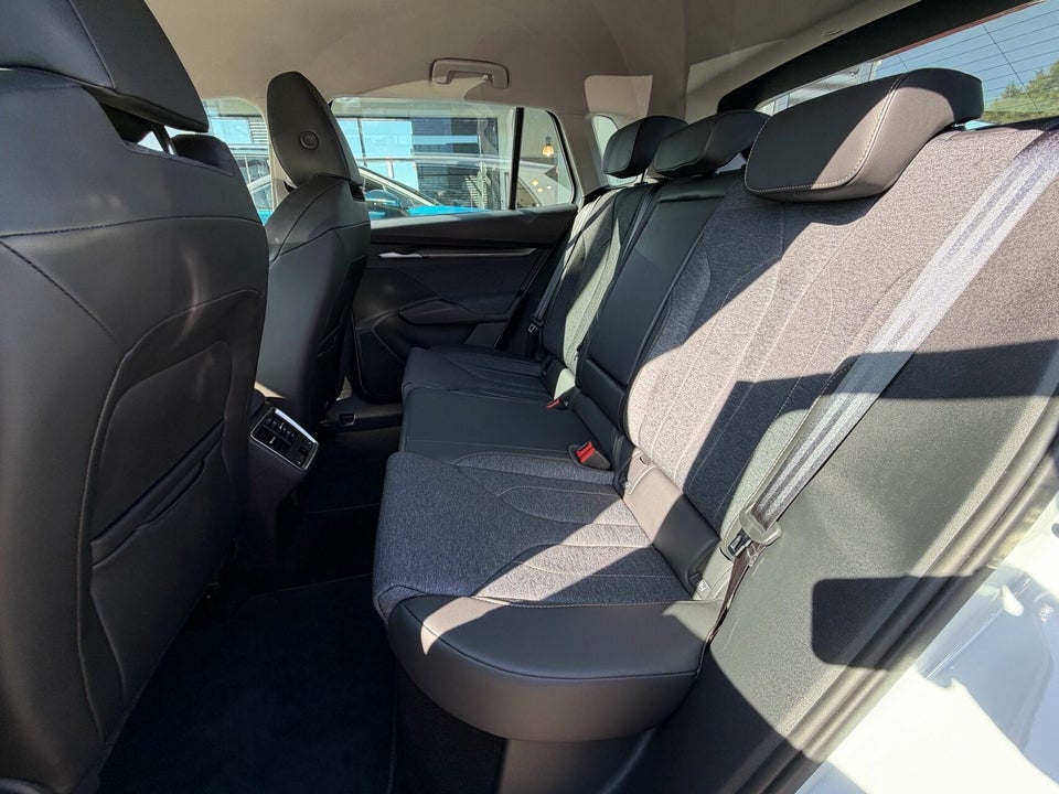 Skoda Elroq 85 iV Loft 5d