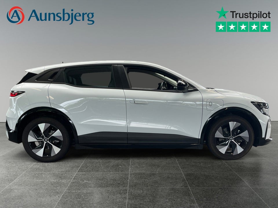 Renault Megane E-Tech 40 Equilibre 5d