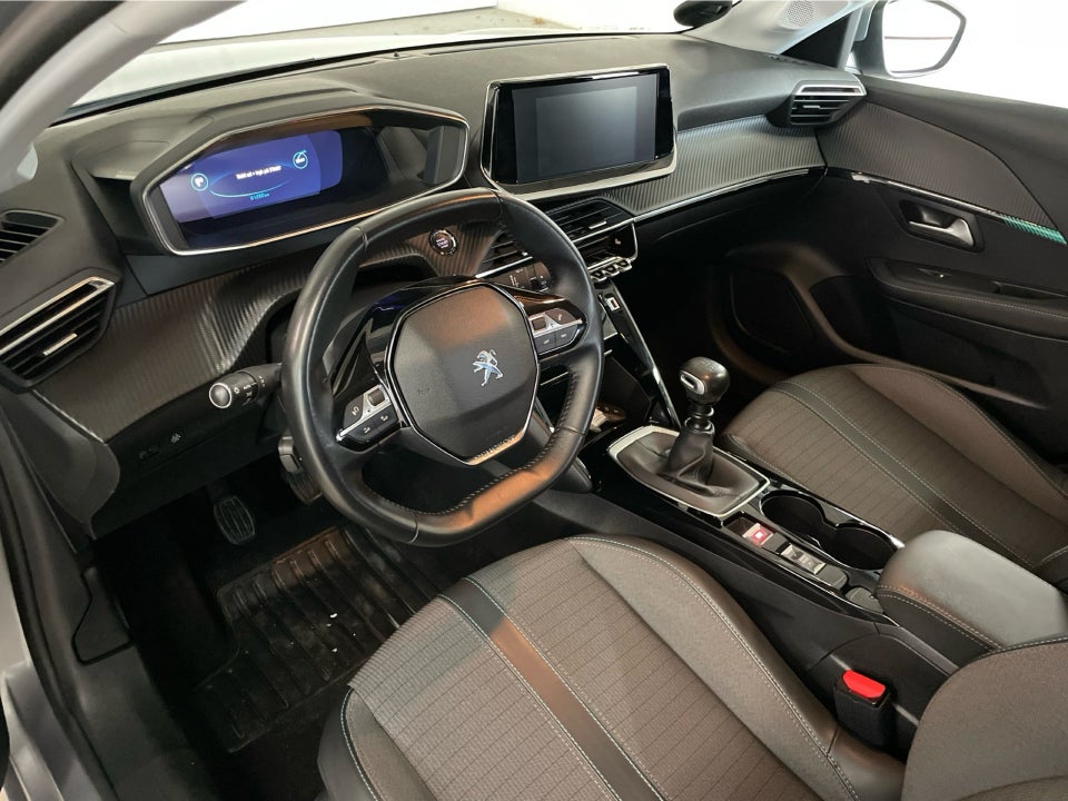 Peugeot 208 1,2 PureTech 100 Allure Sky 5d