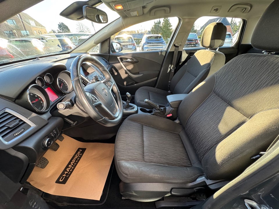 Opel Astra 1,4 T 140 Enjoy Sports Tourer 5d