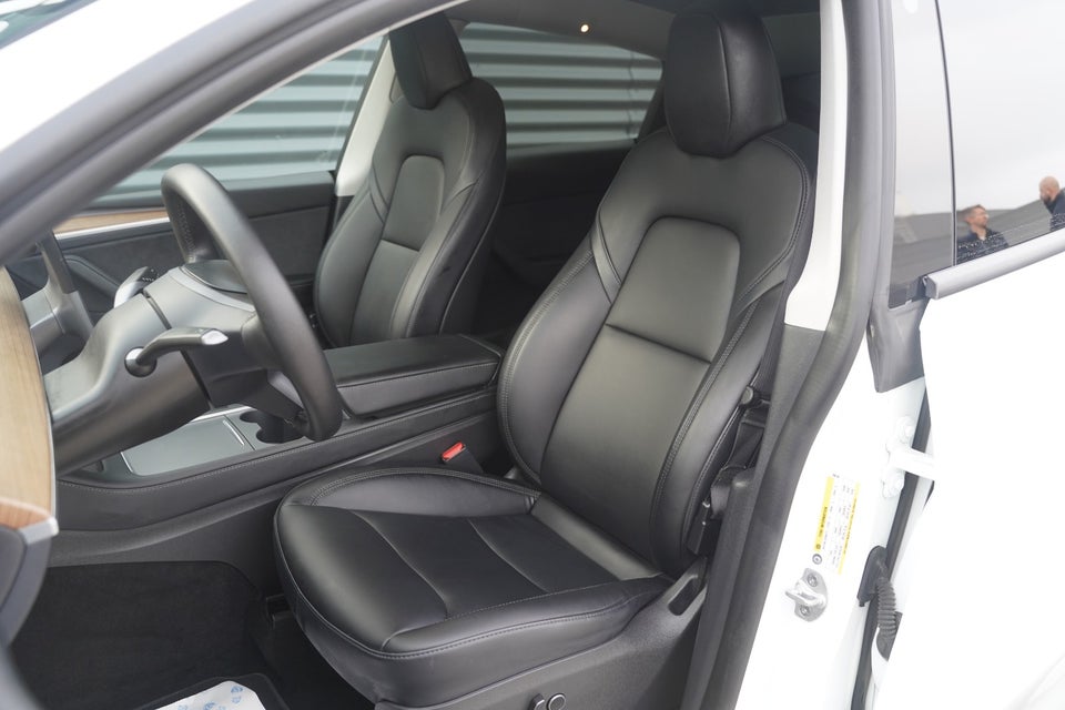 Tesla Model Y Long Range AWD 5d