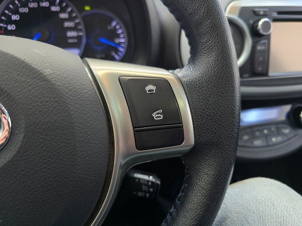 Toyota Yaris 1,5 Hybrid H3 Touch CVT 5d