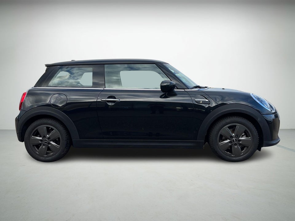 MINI Cooper SE Essential 3d