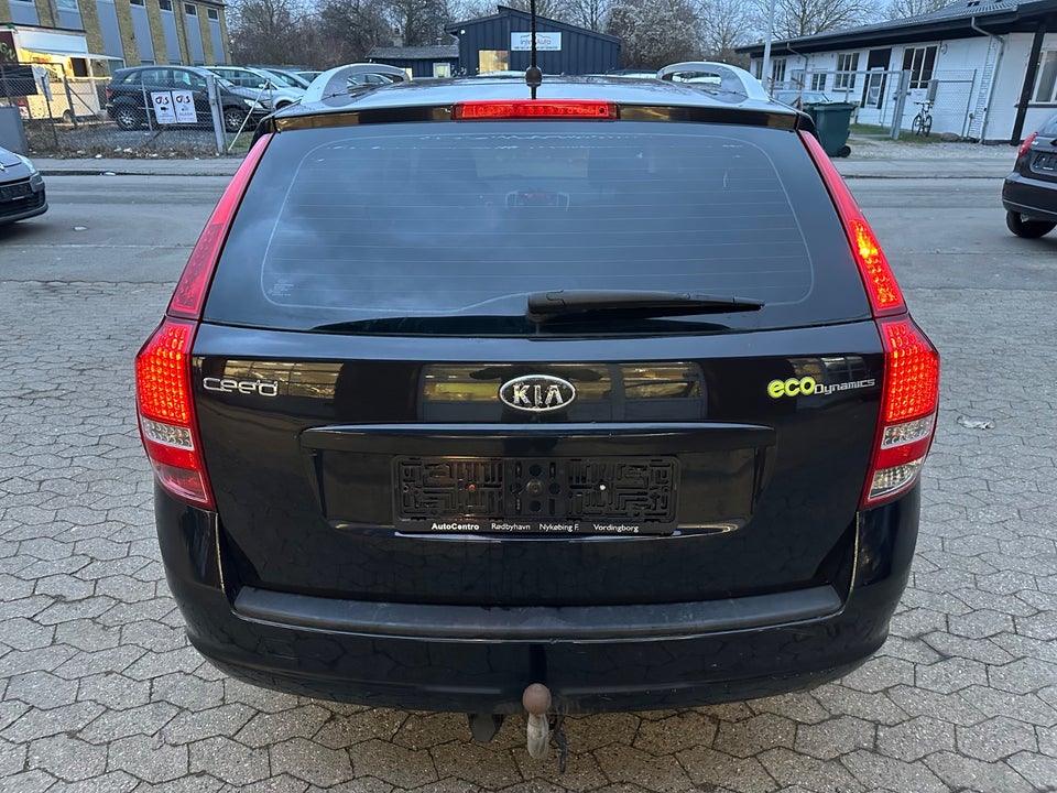 Kia Ceed 1,6 CVVT Exclusive Fashion SW 5d