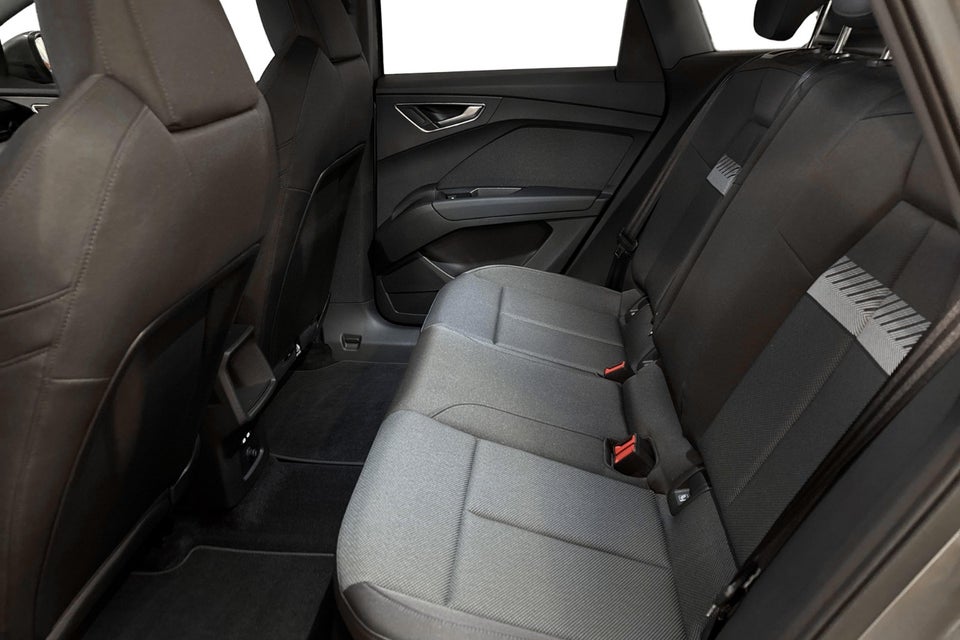 Audi Q4 e-tron 45 Progress 5d