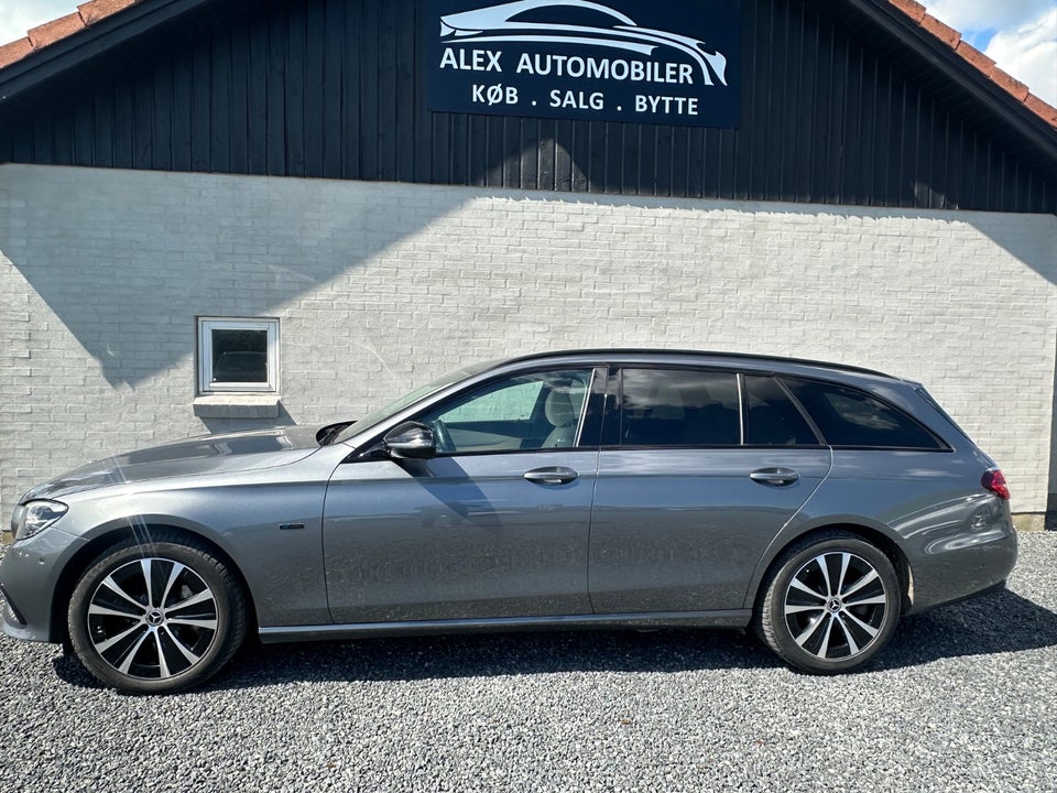 Mercedes E300 de 2,0 Avantgarde stc. aut. 5d