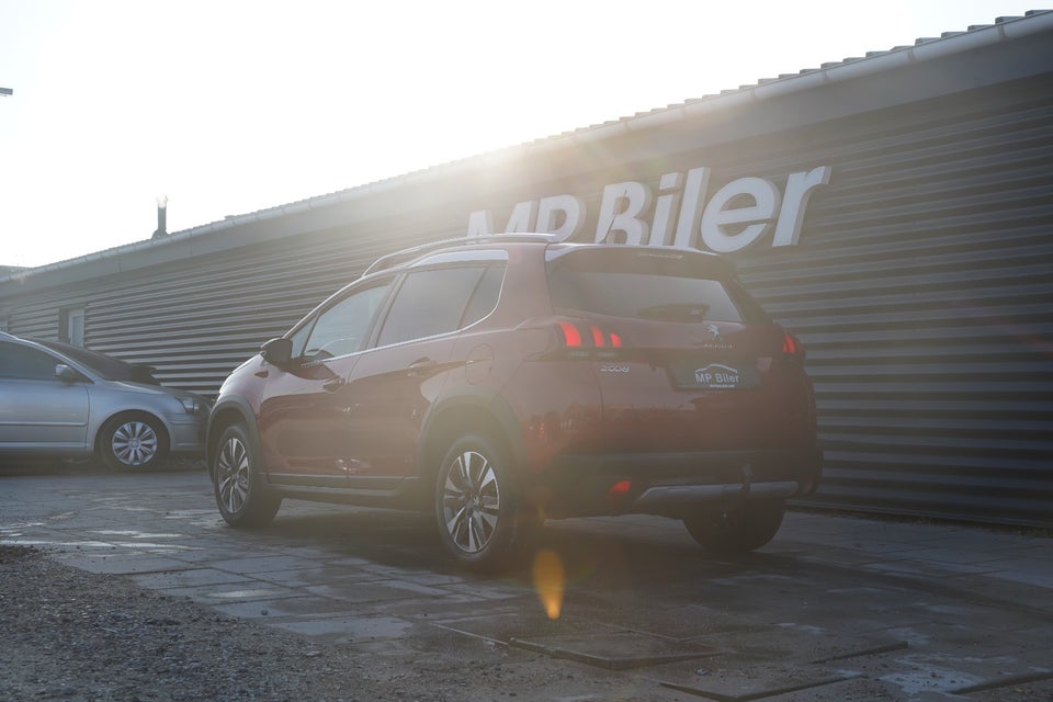 Peugeot 2008 1,5 BlueHDi 100 Prestige Sky 5d