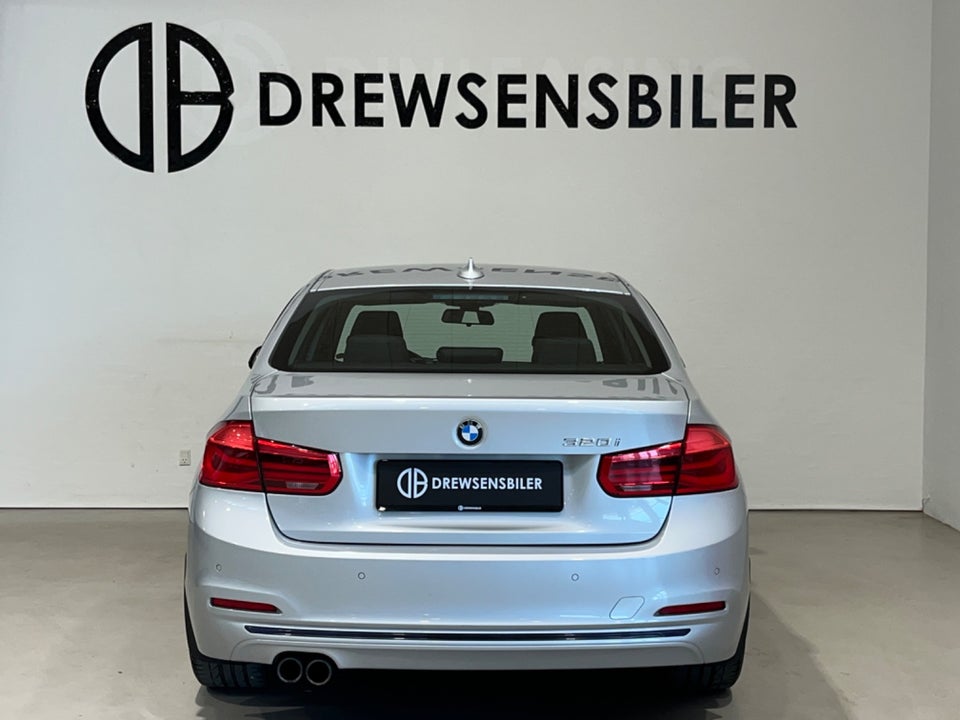 BMW 320i 2,0 Sport Line aut. 4d