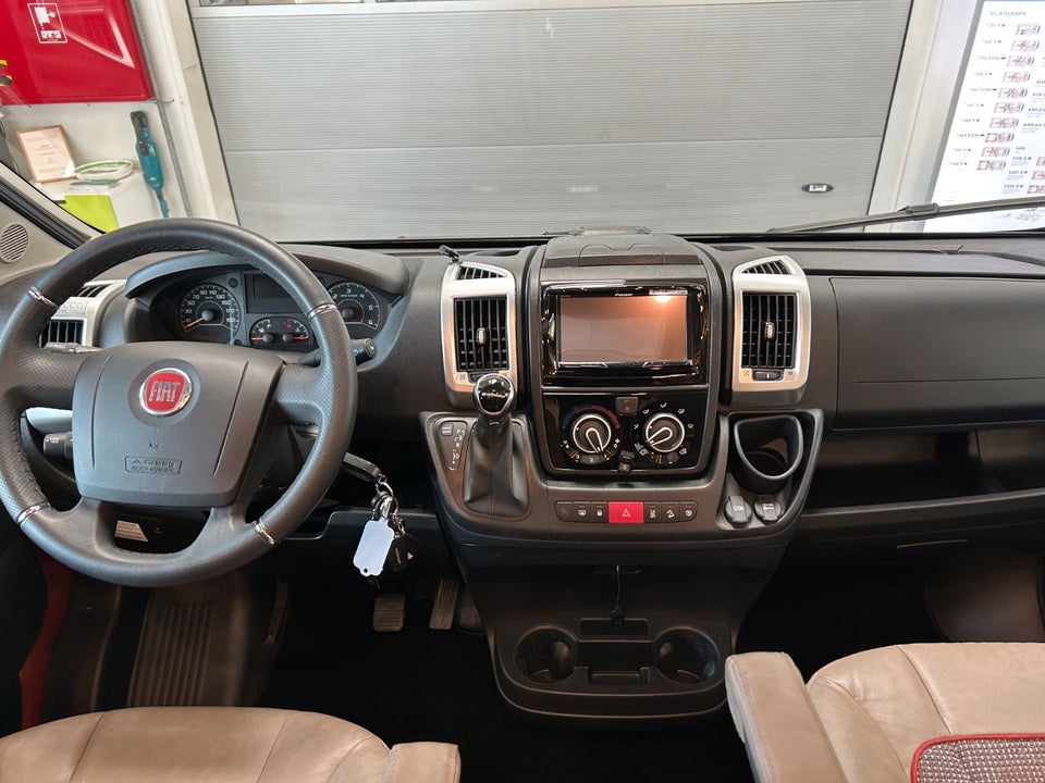 Fiat Carthago 2,3 Malibu 640LE Charming aut. 3d