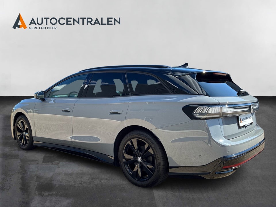 VW ID.7 77 Style+ Tourer 5d