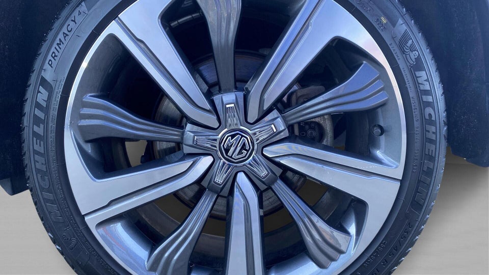 MG Marvel R Luxury 5d