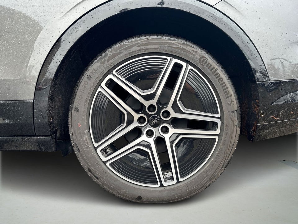 Ford Capri 82 Premium Extended Range 5d