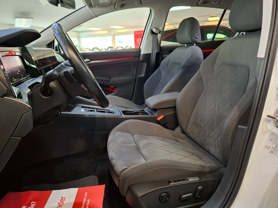 VW Golf VIII 1,4 eHybrid DSG 5d