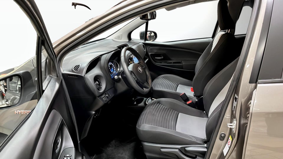 Toyota Yaris 1,5 Hybrid H3 Smart e-CVT 5d