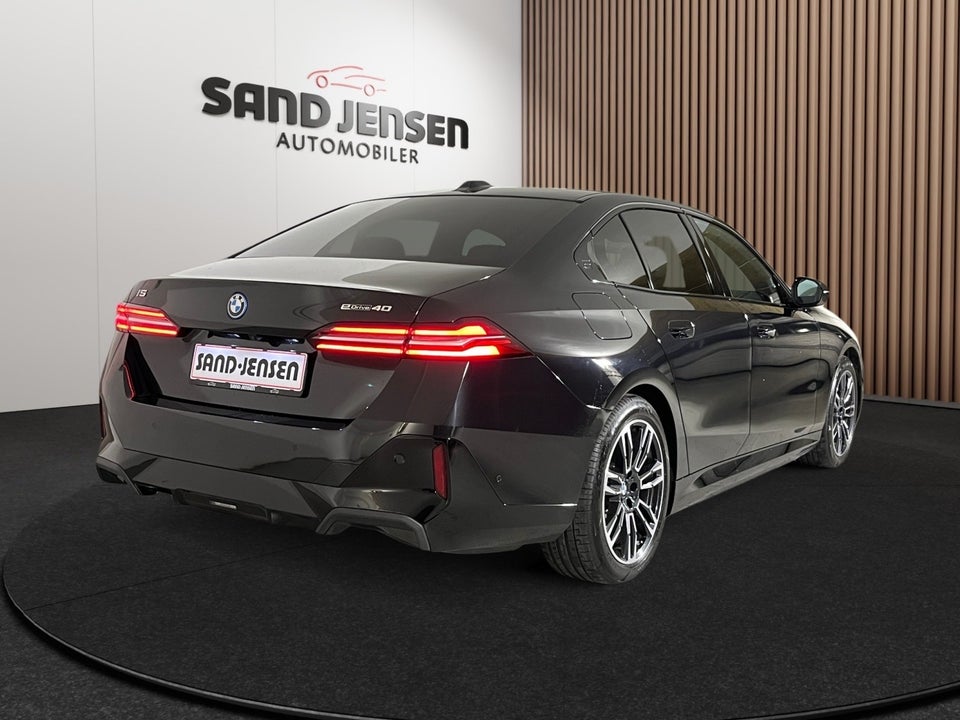 BMW i5 eDrive40 M-Sport 4d