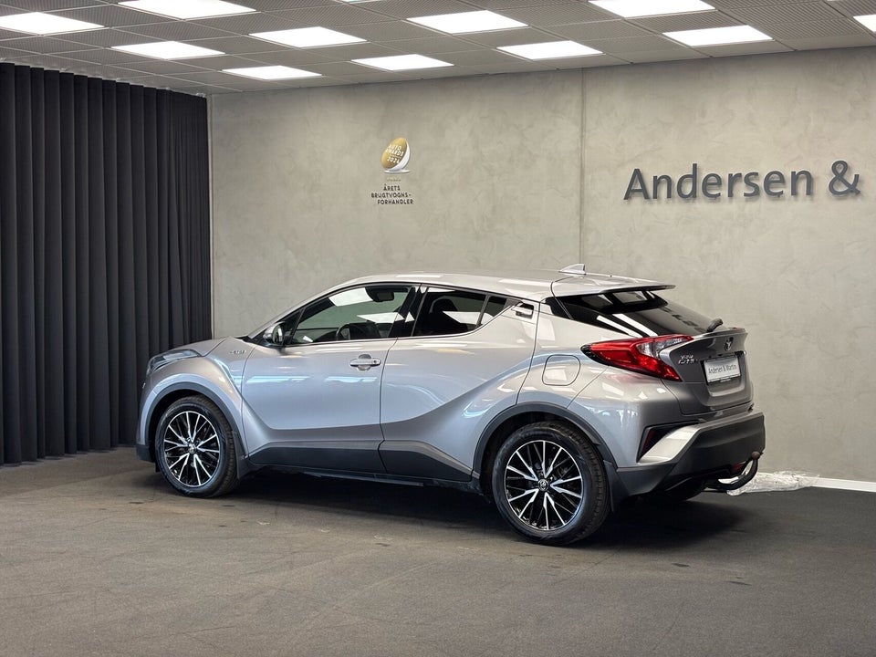 Toyota C-HR 1,8 Hybrid Selected CVT 5d