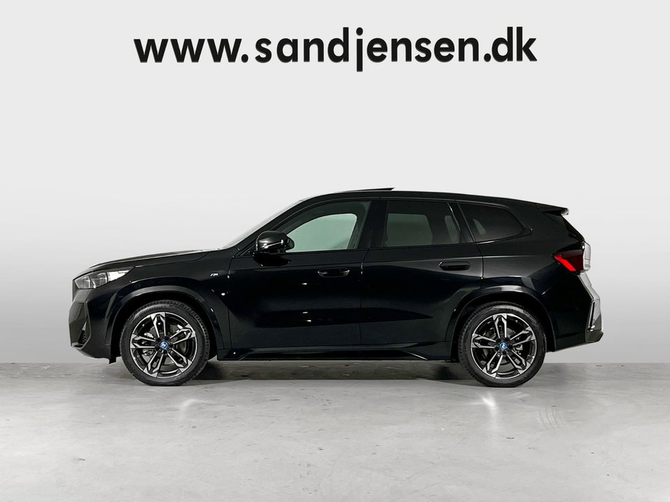 BMW iX1 xDrive30 M-Sport 5d