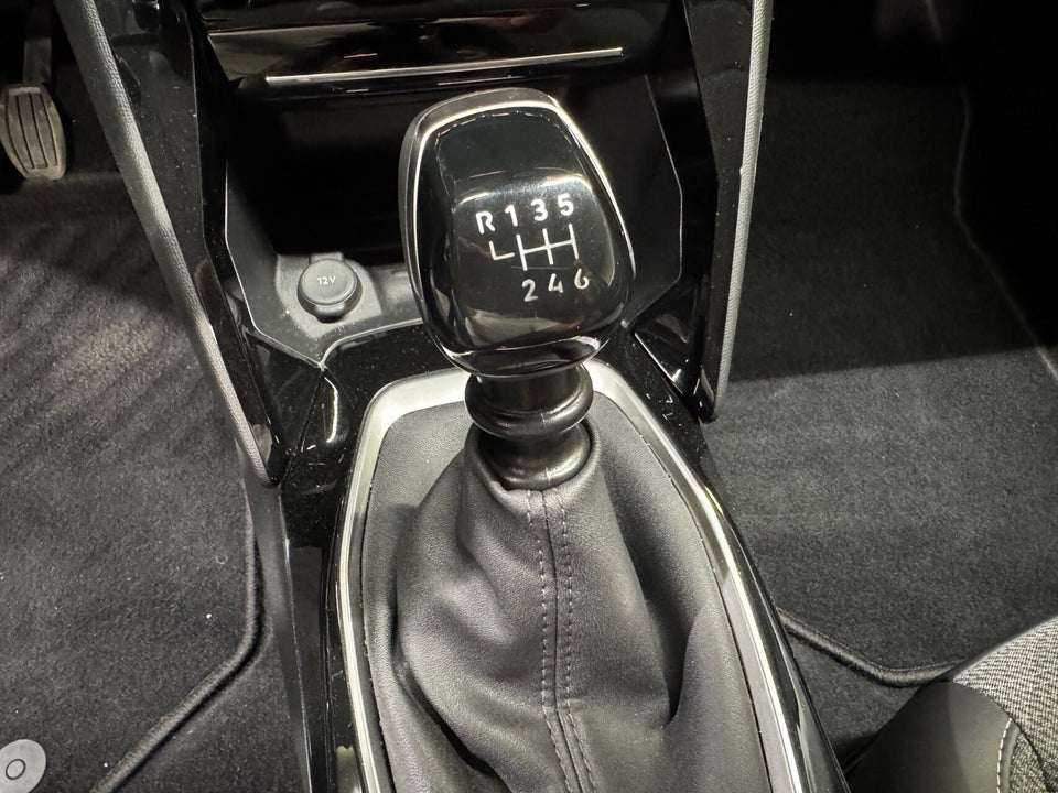 Peugeot 208 1,2 PureTech 100 Allure+ 5d