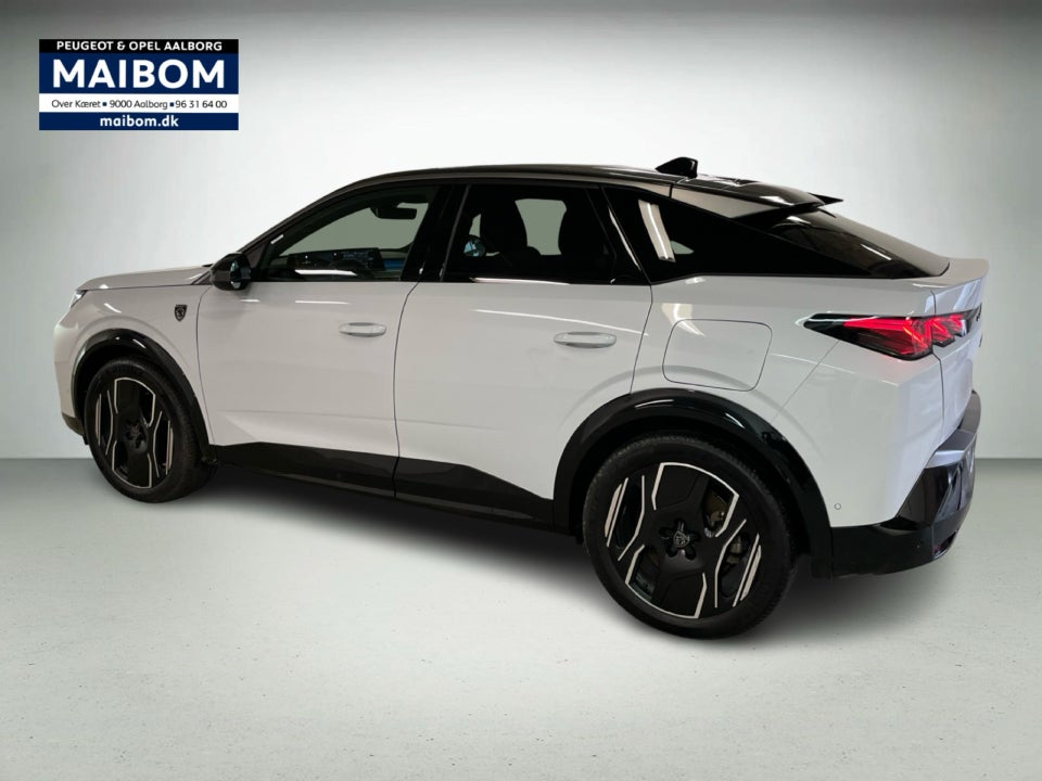 Peugeot e-3008 77 GT Pack 5d