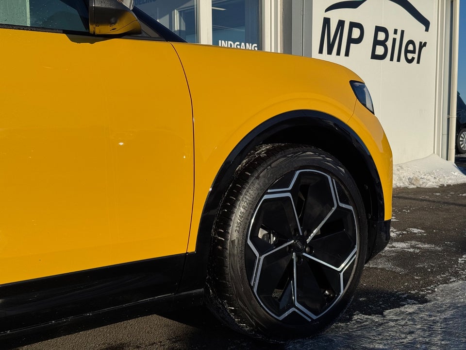 Ford Capri 82 Premium Extended Range 5d