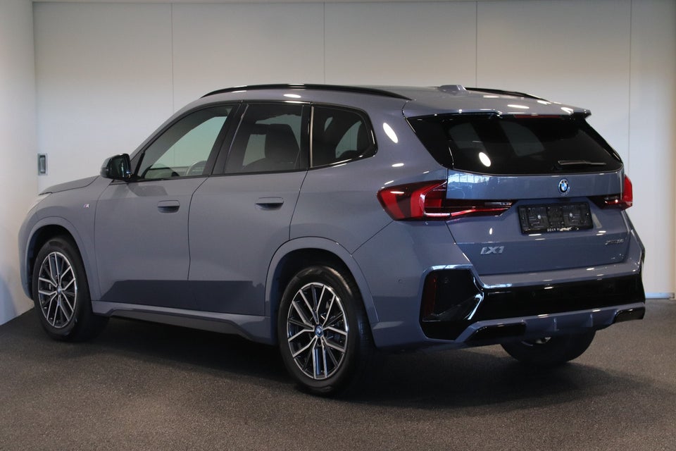 BMW iX1 xDrive30 M-Sport 5d