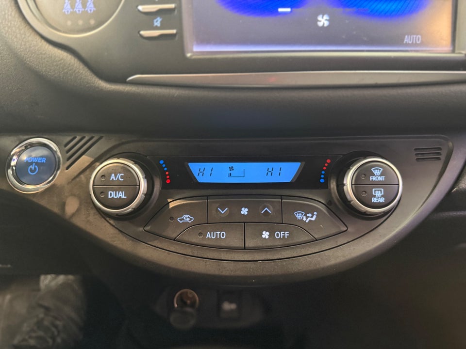 Toyota Yaris 1,5 Hybrid H3 Premium e-CVT 5d