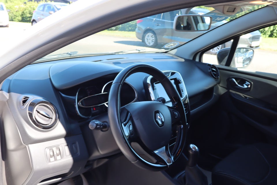 Renault Clio IV 1,5 dCi 75 Limited Sport Tourer 5d