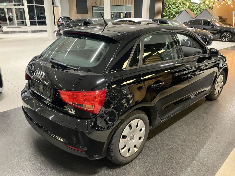 Audi A1 1,0 TFSi 95 Sportback 5d