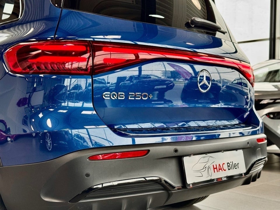 Mercedes EQB250+ AMG Line 7prs 5d