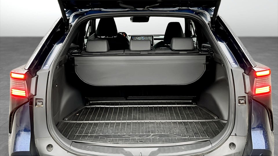 Toyota bZ4X Executive 5d