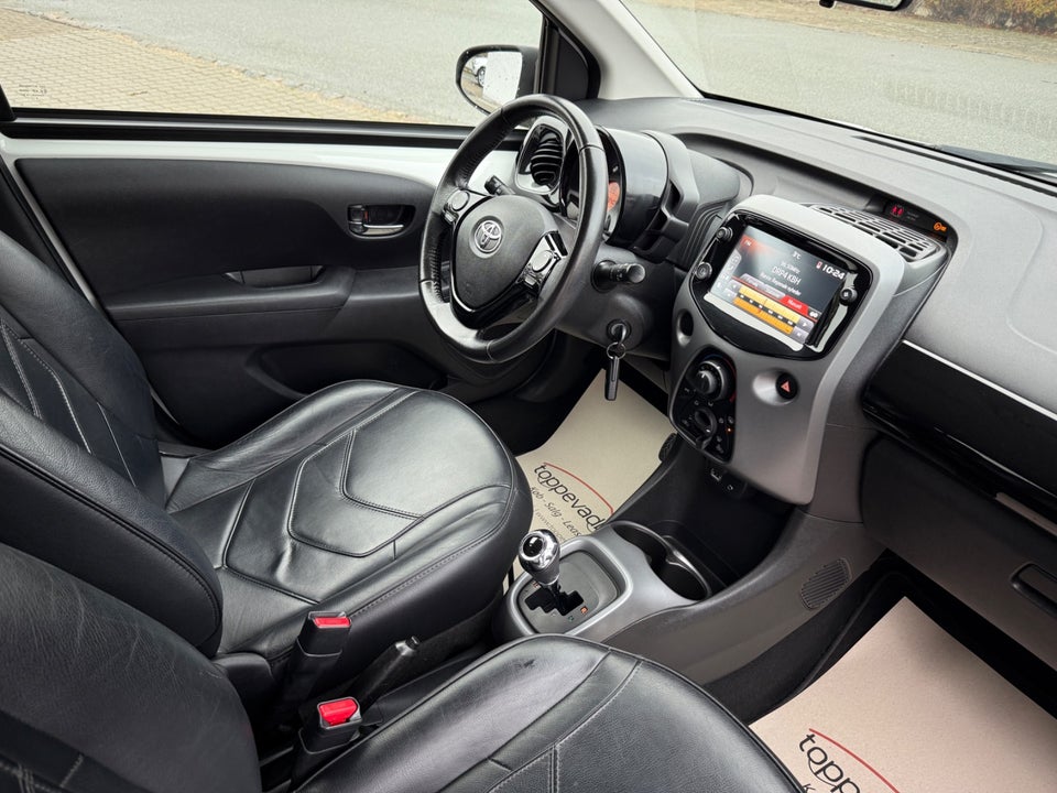 Toyota Aygo 1,0 VVT-i x-clusiv x-shift 5d