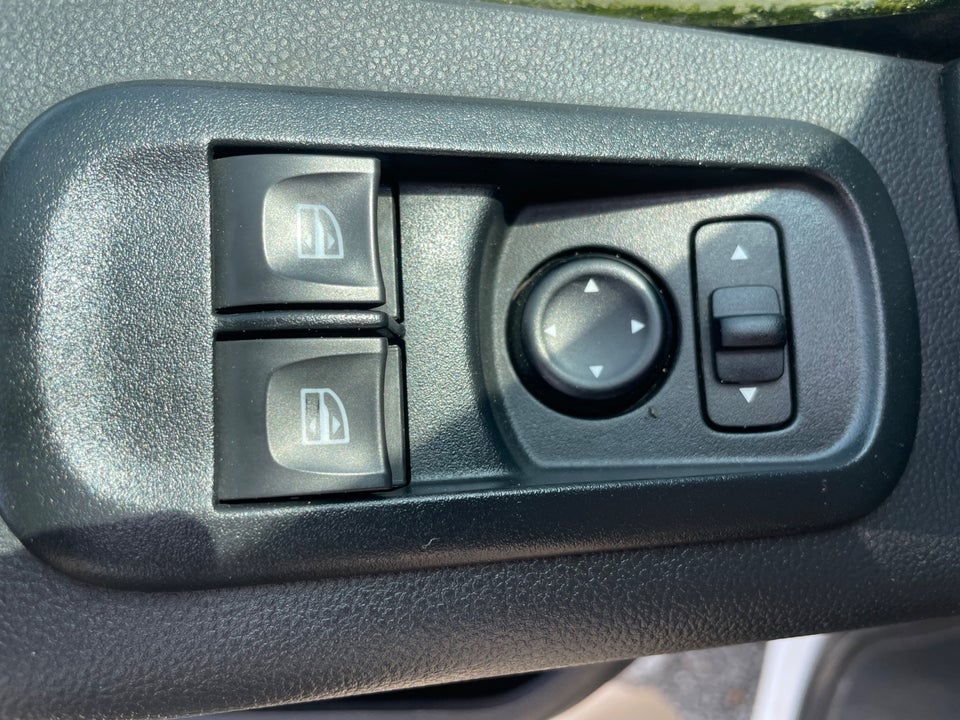 Nissan NV400 2,3 dCi 135 W3L3 Db.Kab 4d